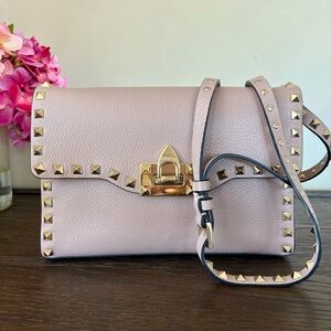 Valentino Garavani Rockstud Flip Lock Flap Bag Leather Medium